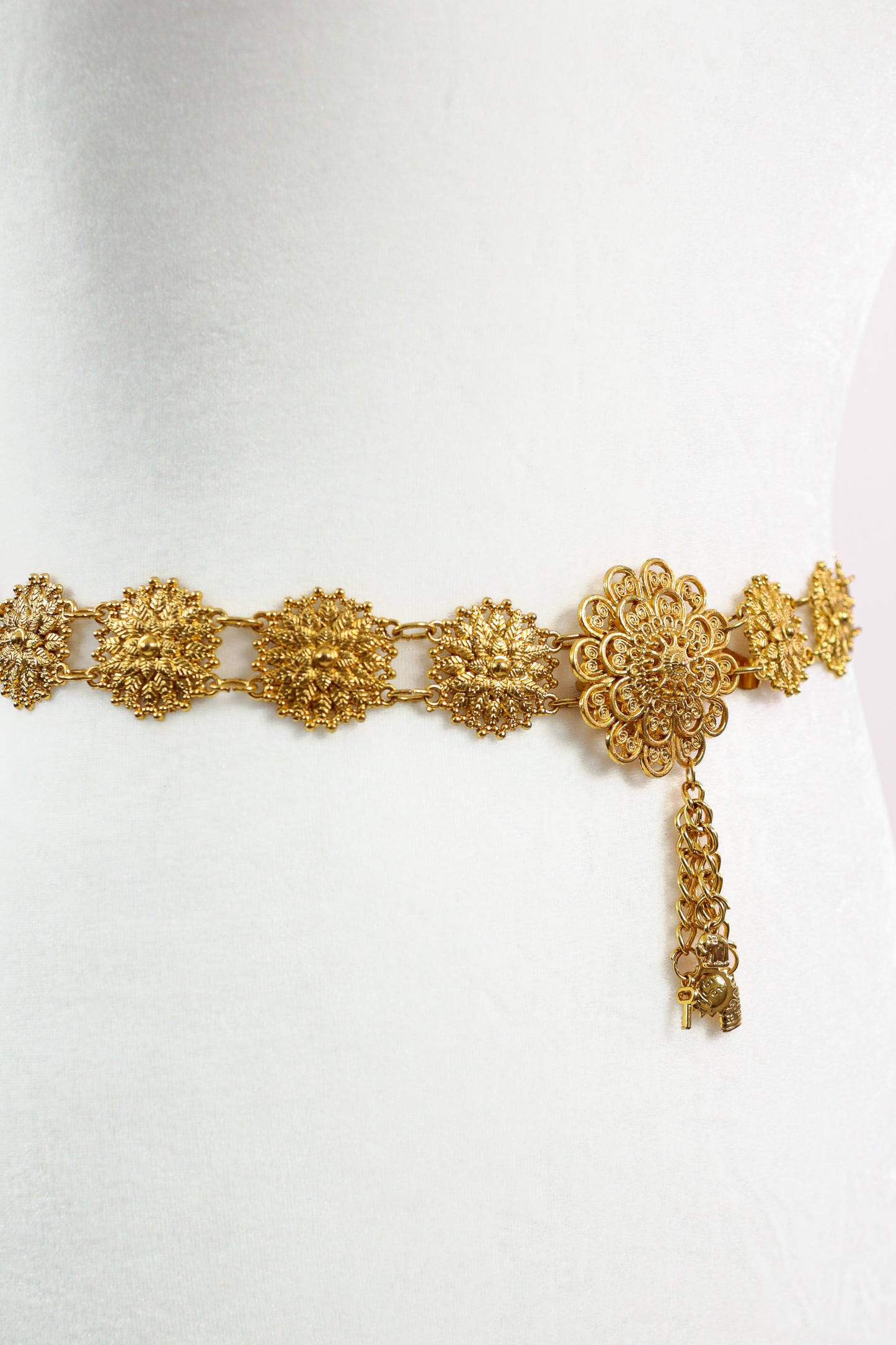 Medal Leaf Belt (Gold)