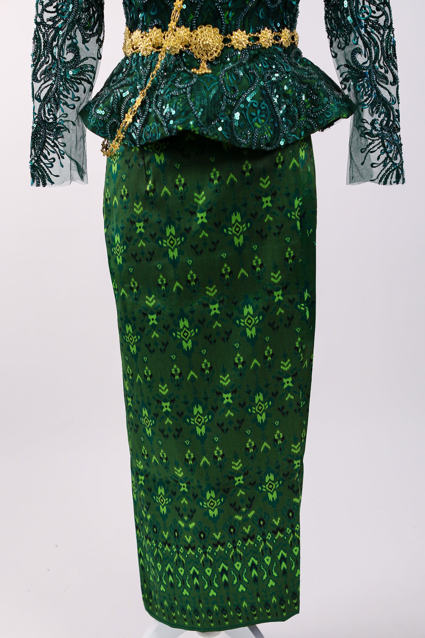 Aria Forest Set — Emerald Lace Top + Pattern Skirt