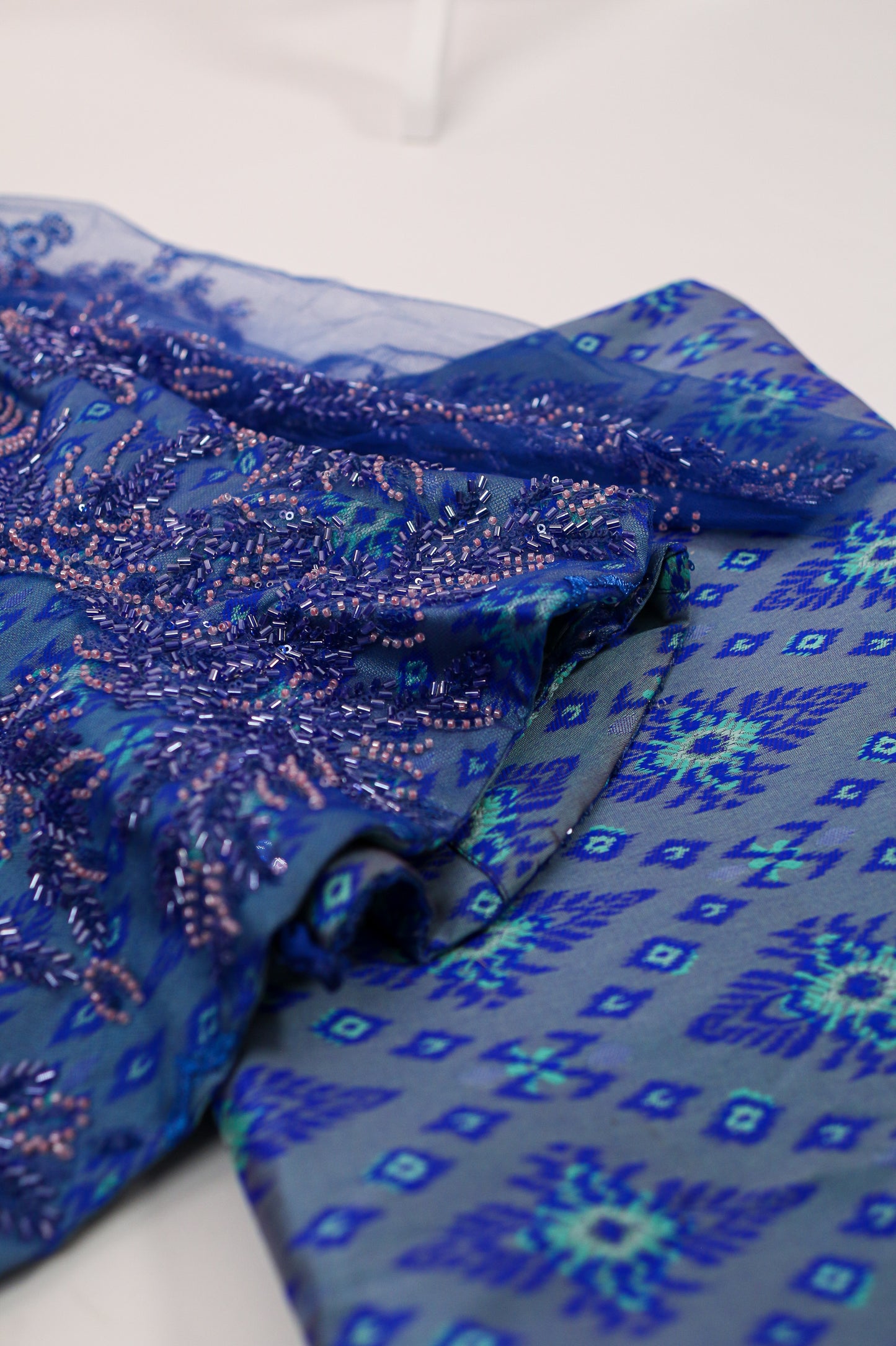 Sapphire Set — Lace Top + Pattern Skirt