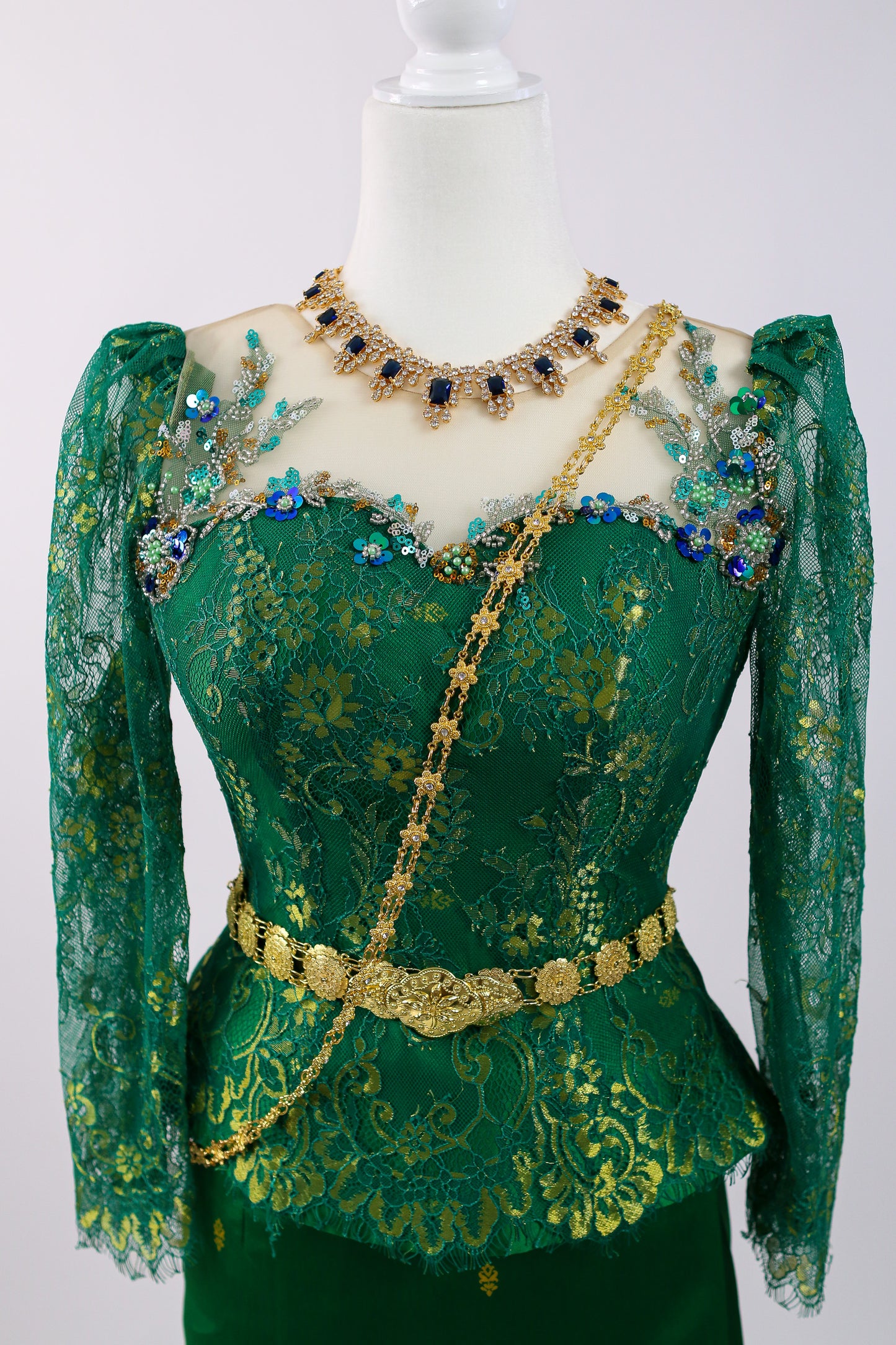 Temprest Set — Green Lace Top + Skirt