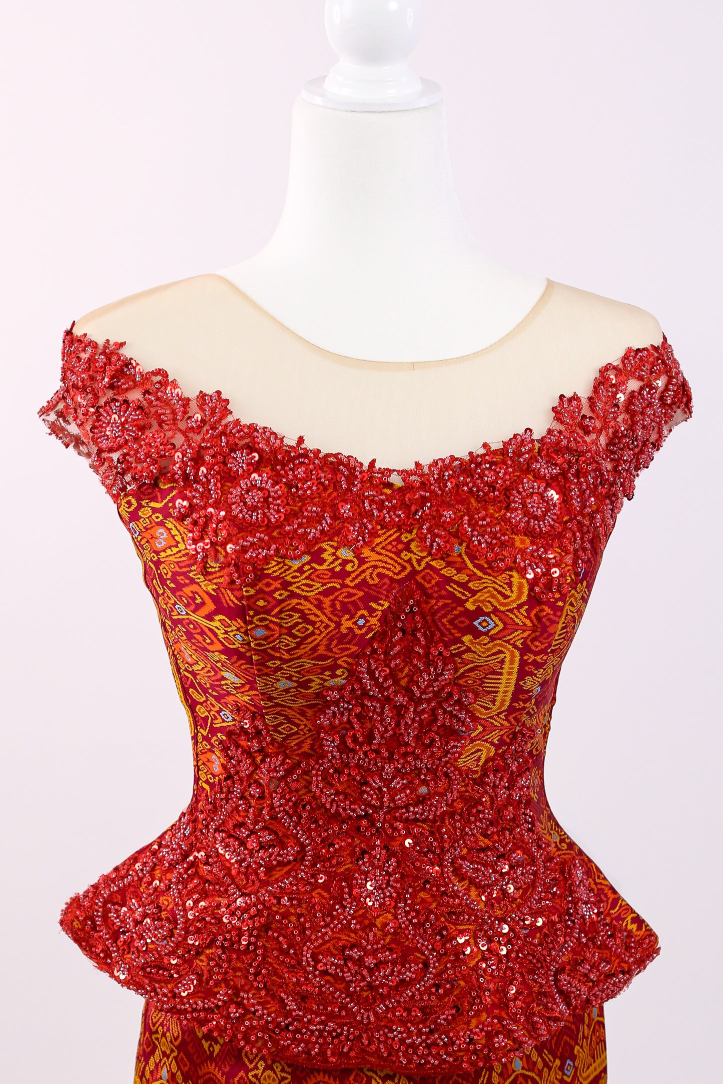 Carmine Crown Set — Red Lace Top + Pattern Skirt