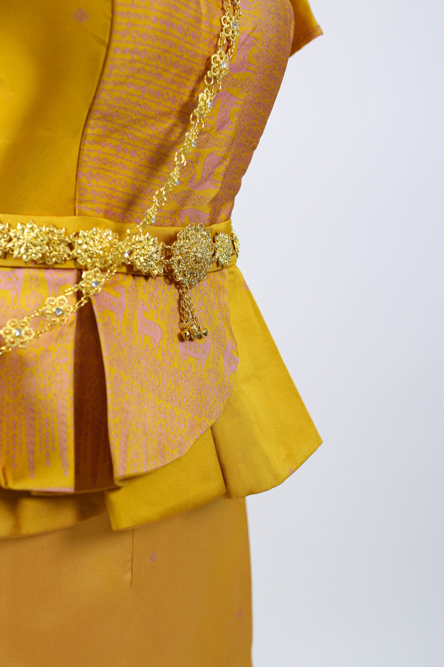 Classic Sunflower Set — Puff-Sleeve Top + Sleek Skirt